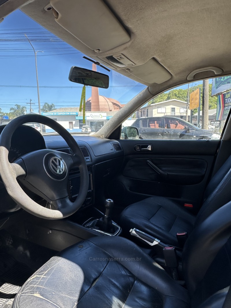 GOLF 2.0 MI 8V GASOLINA 4P MANUAL - 2000 - CAXIAS DO SUL
