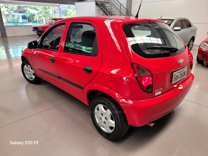 CELTA 1.0 MPFI LS 8V FLEX 4P MANUAL - 2012 - NOVA PRATA