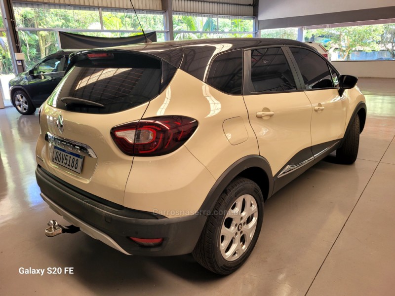 CAPTUR 1.6 16V FLEX ZEN AUTOMÁTICO - 2019 - NOVA PRATA