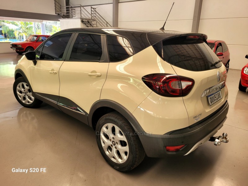 CAPTUR 1.6 16V FLEX ZEN AUTOMÁTICO - 2019 - NOVA PRATA
