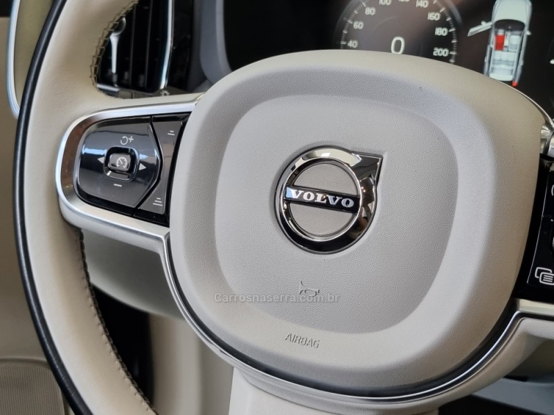 XC60 2.0 T8 MOMENTUM HYBRID GASOLINA 4P AUTOMÁTICO - 2021 - CAXIAS DO SUL