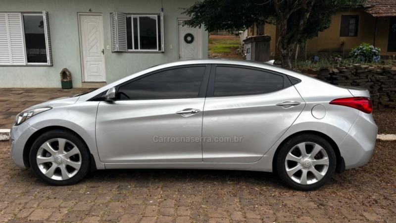 ELANTRA 1.8 GLS 16V GASOLINA 4P AUTOMÁTICO - 2013 - NOVA BASSANO
