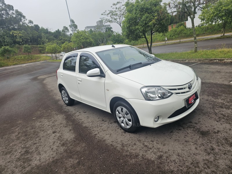 ETIOS 1.3 X 16V FLEX 4P MANUAL - 2017 - BENTO GONçALVES
