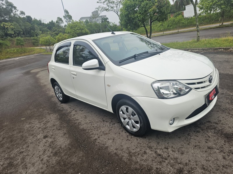 ETIOS 1.3 X 16V FLEX 4P MANUAL - 2017 - BENTO GONçALVES
