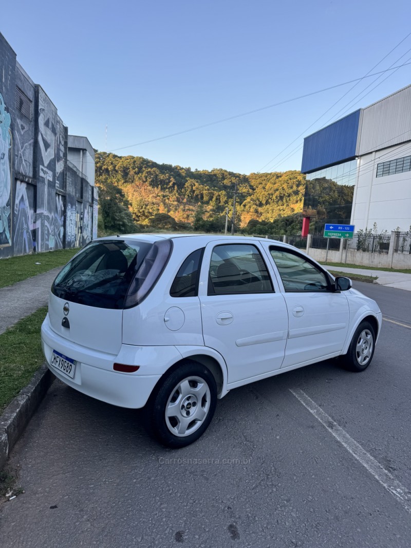 CORSA 1.4 MPFI PREMIUM 8V FLEX 4P MANUAL - 2009 - CAXIAS DO SUL