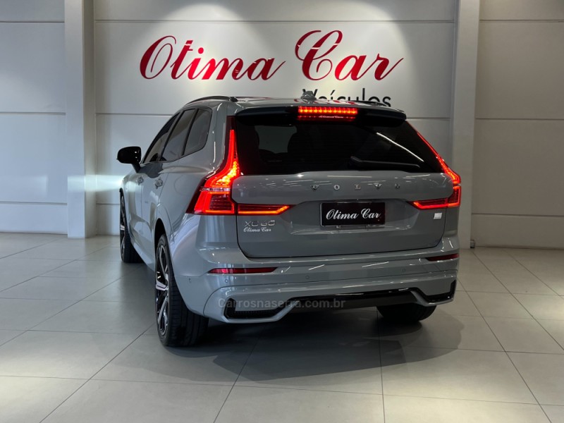 XC60 2.0 T8 ULTIMATE DARK AWD HIBRIDO 4P AUTOMÁTICO  - 2024 - FLORES DA CUNHA