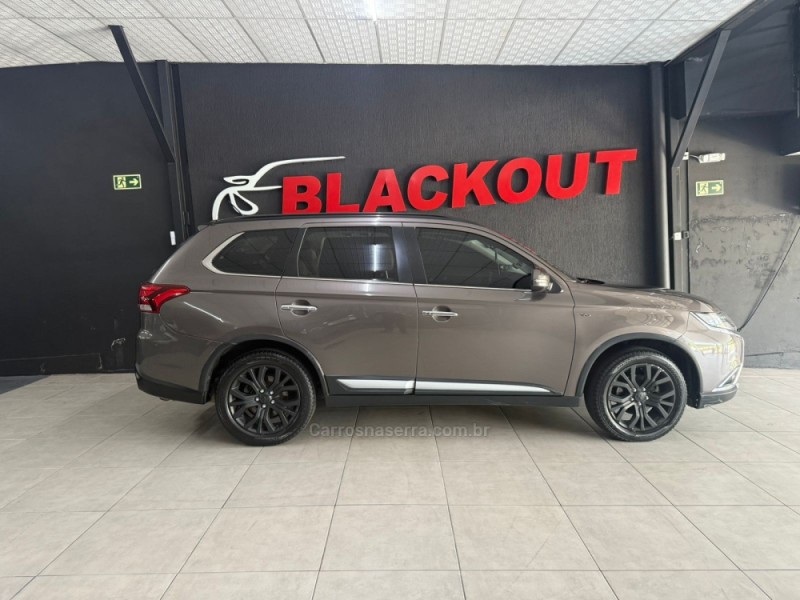 OUTLANDER 3.0 GT 4X4 V6 24V GASOLINA 4P AUTOMÁTICO - 2016 - CAMPO BOM