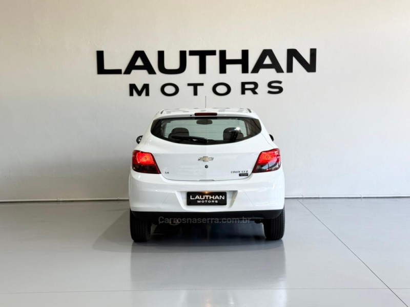 ONIX 1.4 MPFI LTZ 8V FLEX 4P MANUAL - 2014 - NOVO HAMBURGO