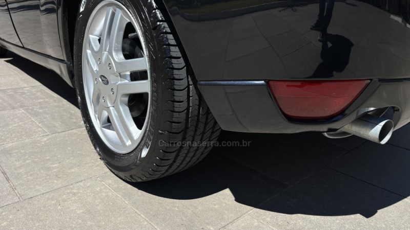 FOCUS 1.6 8V FLEX 4P MANUAL - 2009 - BENTO GONçALVES