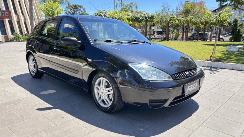 FOCUS 1.6 8V FLEX 4P MANUAL - 2009 - BENTO GONçALVES