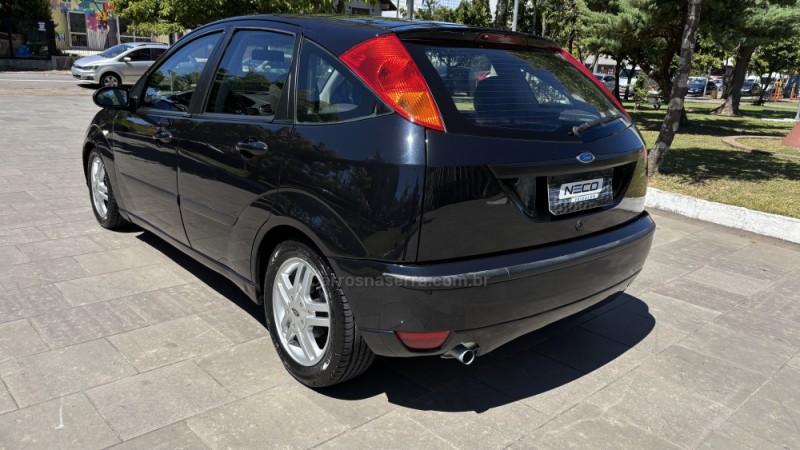 FOCUS 1.6 8V FLEX 4P MANUAL - 2009 - BENTO GONçALVES