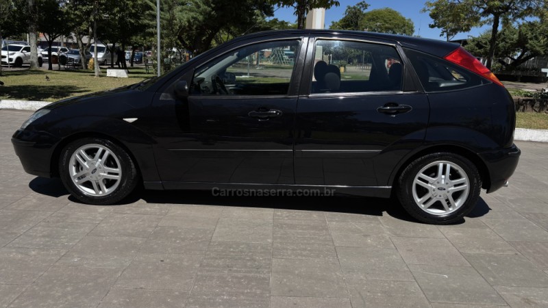 FOCUS 1.6 8V FLEX 4P MANUAL - 2009 - BENTO GONçALVES