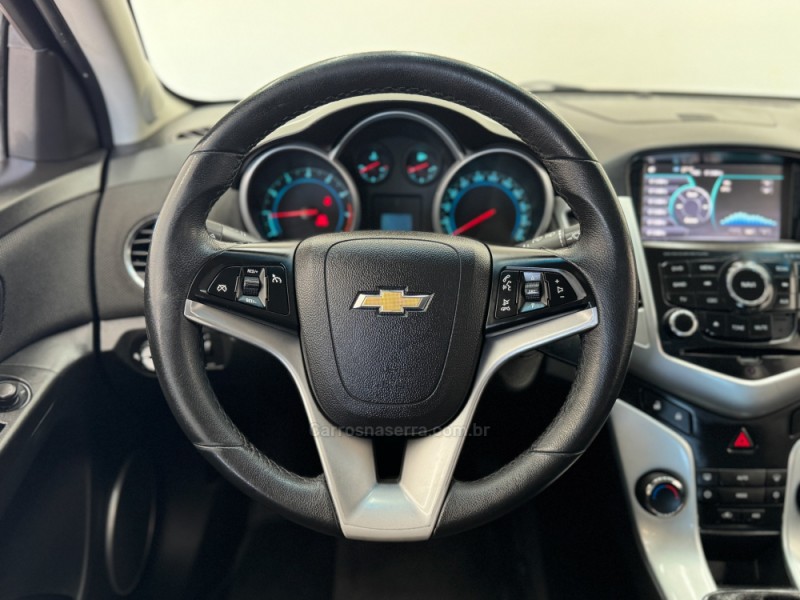 CRUZE 1.8 LT 16V FLEX 4P MANUAL - 2014 - CARLOS BARBOSA
