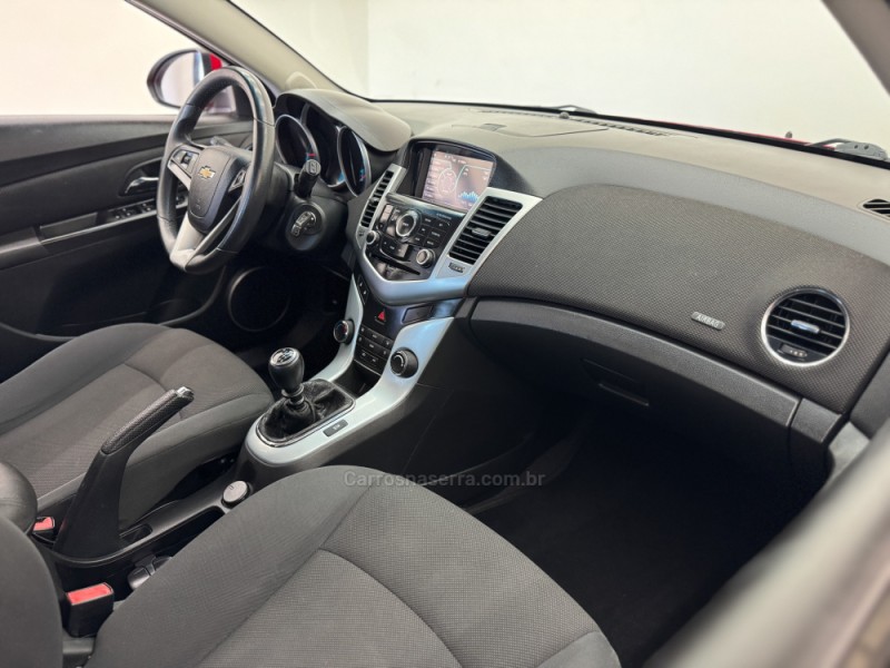CRUZE 1.8 LT 16V FLEX 4P MANUAL - 2014 - CARLOS BARBOSA