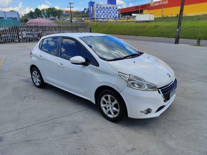 208 1.5 ACTIVE 8V FLEX 4P MANUAL - 2014 - FARROUPILHA