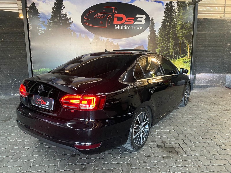 JETTA 2.0 TSI HIGHLINE 211CV GASOLINA 4P TIPTRONIC - 2014 - CAXIAS DO SUL