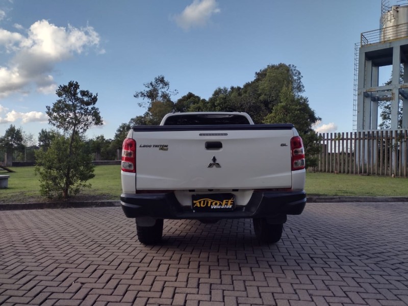 L200 TRITON 2.4 OUTDOOR GLX 4X4 CD 16V DIESEL 4P MANUAL - 2022 - CANELA