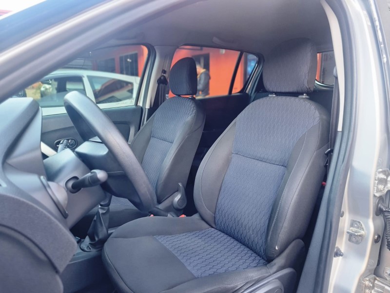 SANDERO 1.0 EXPRESSION 12V FLEX 4P MANUAL - 2017 - CANELA