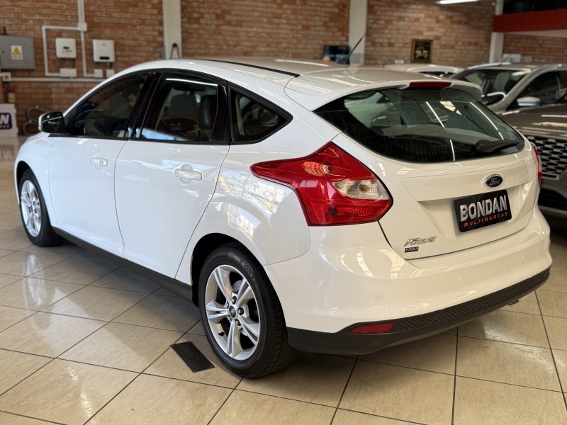FOCUS 1.6 SE 16V FLEX 4P MANUAL - 2015 - FARROUPILHA