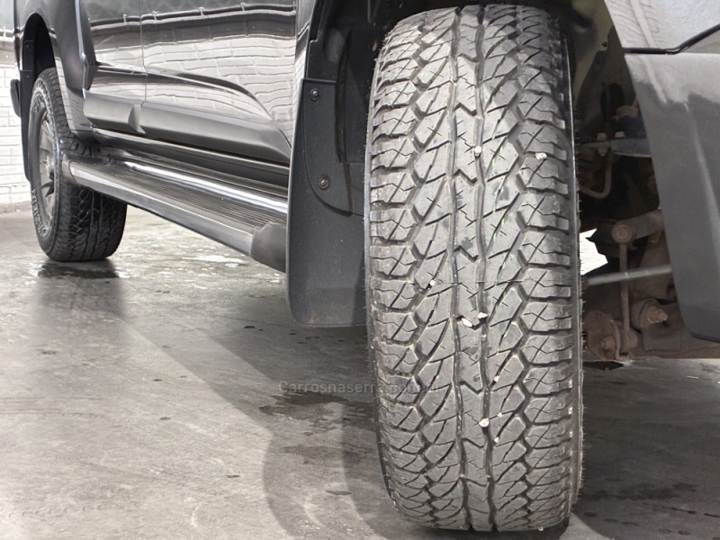 S10 2.4 LS 4X2 CD 8V FLEX 4P MANUAL - 2013 - VENâNCIO AIRES