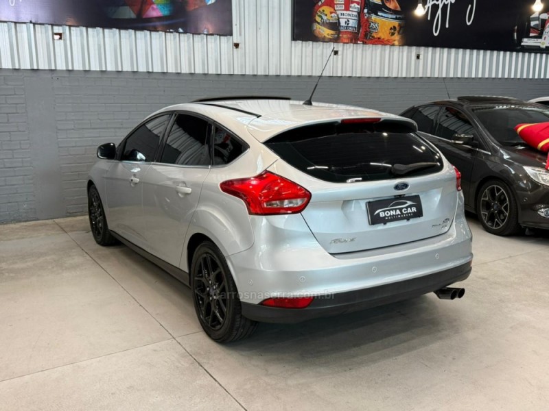 FOCUS 2.0 TITANIUM PLUS HATCH 16V FLEX 4P AUTO - 2017 - CAXIAS DO SUL