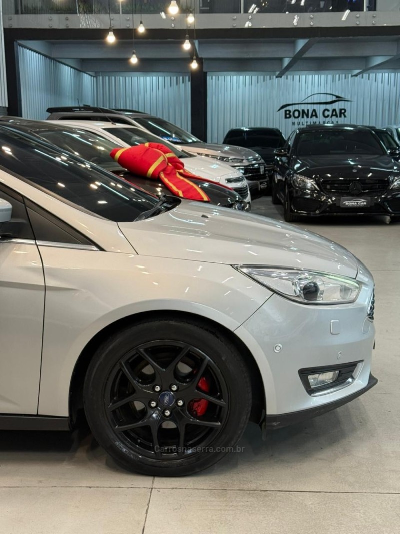 FOCUS 2.0 TITANIUM PLUS HATCH 16V FLEX 4P AUTO - 2017 - CAXIAS DO SUL