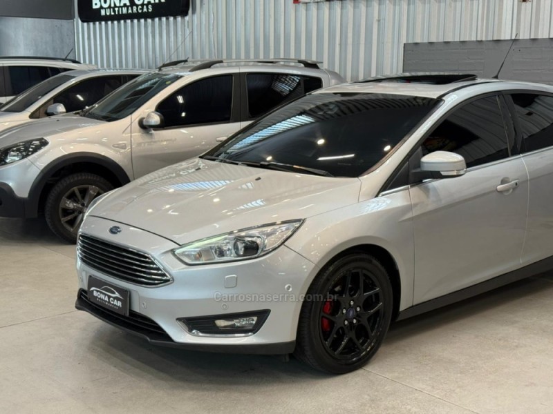 FOCUS 2.0 TITANIUM PLUS HATCH 16V FLEX 4P AUTO - 2017 - CAXIAS DO SUL