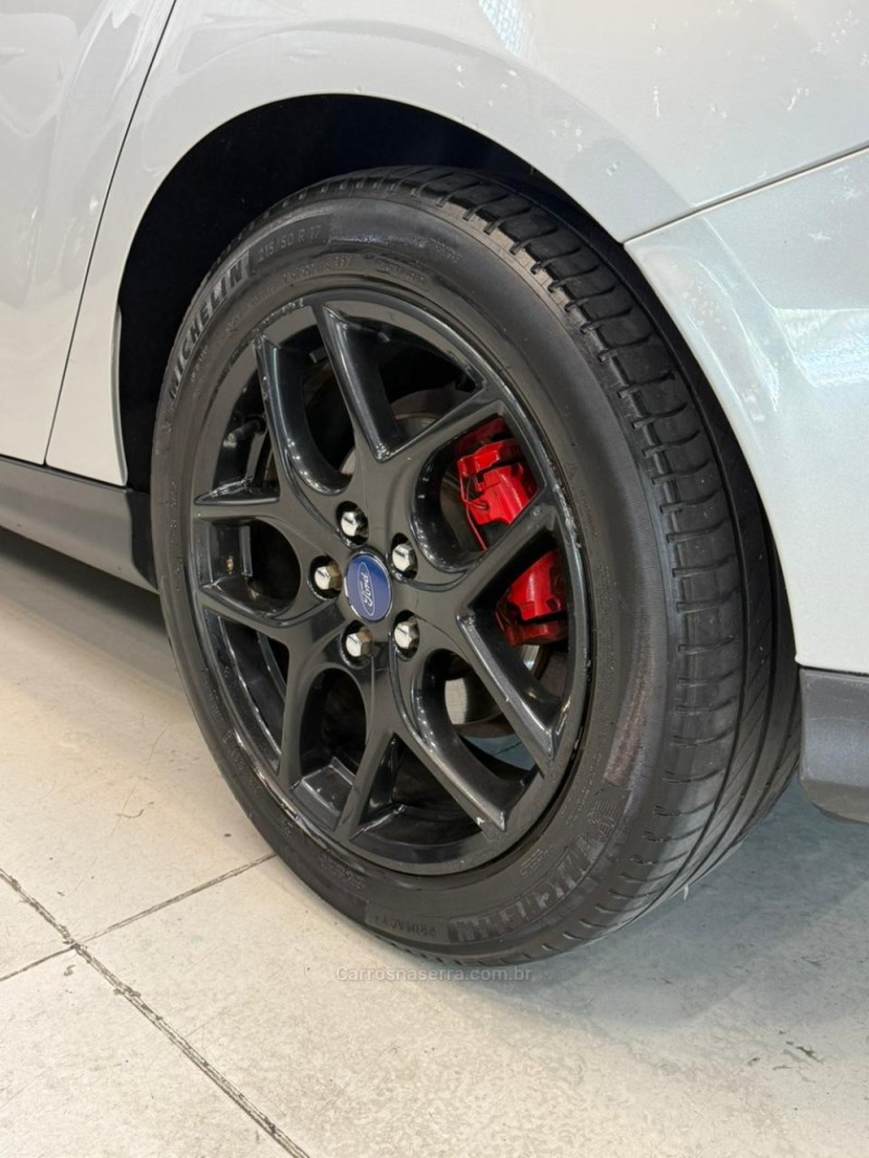 FOCUS 2.0 TITANIUM PLUS HATCH 16V FLEX 4P AUTO - 2017 - CAXIAS DO SUL