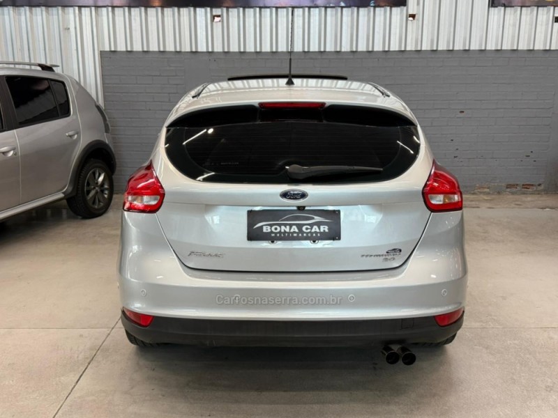FOCUS 2.0 TITANIUM PLUS HATCH 16V FLEX 4P AUTO - 2017 - CAXIAS DO SUL