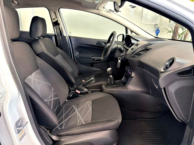 FIESTA 1.5 SE HATCH 16V FLEX 4P MANUAL - 2016 - CAXIAS DO SUL