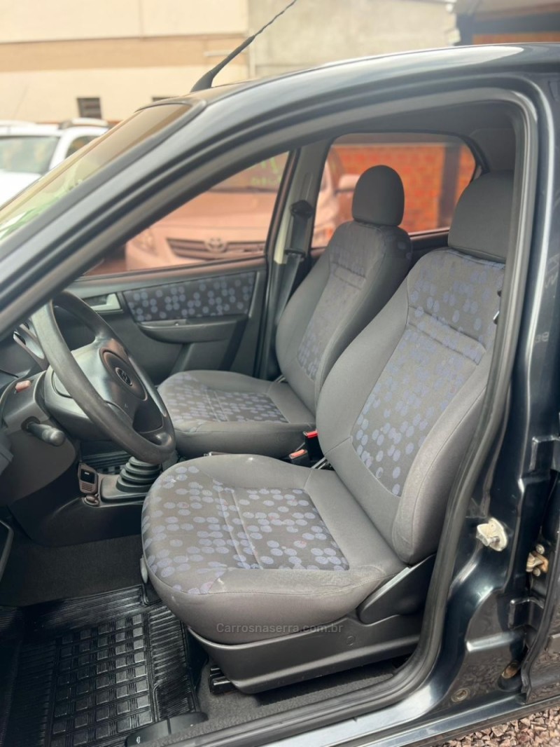 PRISMA 1.4 MPFI JOY 8V FLEX 4P MANUAL - 2009 - LAJEADO