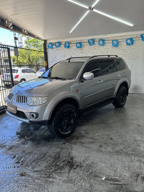 PAJERO DAKAR 3.2 HPE 4X4 7 LUGARES 16V TURBO INTERCOOLER DIESEL 4P AUTOMÁTICO - 2012 - CAXIAS DO SUL