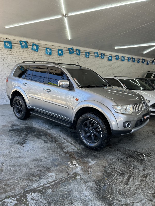 pajero dakar 3.2 hpe 4x4 7 lugares 16v turbo intercooler diesel 4p automatico 2012 caxias do sul