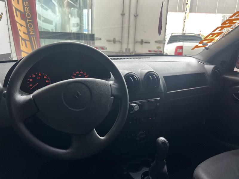 LOGAN 1.0 AUTHENTIQUE 16V FLEX 4P MANUAL - 2009 - PORTãO