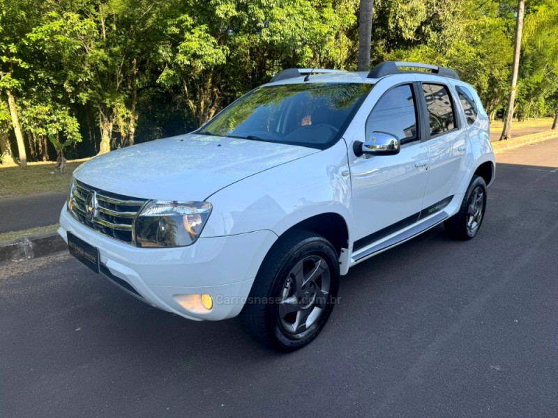 DUSTER RENAULT DUSTER 1.6 TECH ROAD DYNAMIQUE 4X2 16V FLEX 4P MANUAL - 2014 - NOVO HAMBURGO