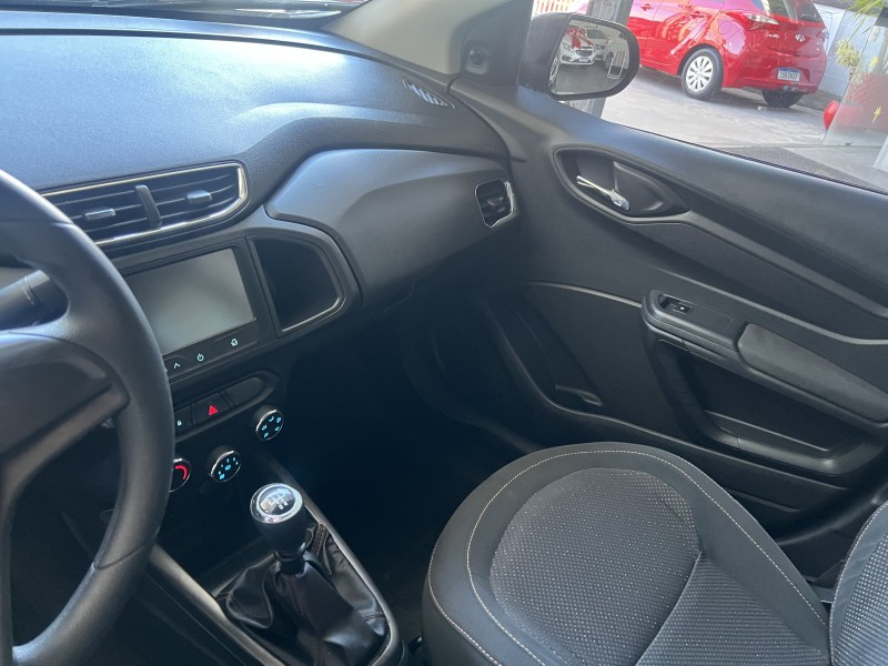ONIX 1.4 MPFI LT 8V FLEX 4P MANUAL - 2013 - PORTãO