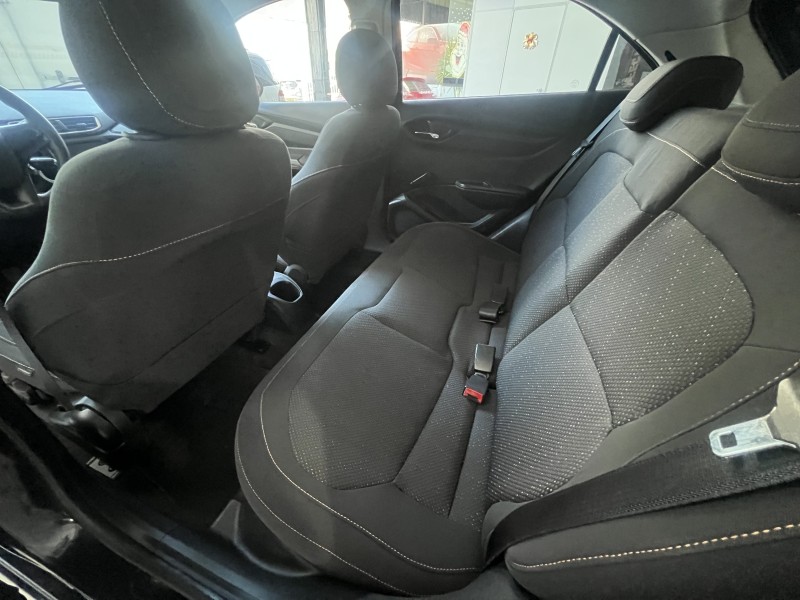 ONIX 1.4 MPFI LT 8V FLEX 4P MANUAL - 2013 - PORTãO