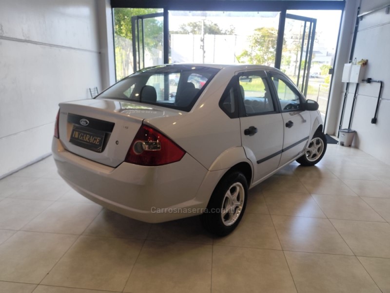 FIESTA 1.6 MPI SEDAN 8V FLEX 4P MANUAL - 2006 - BENTO GONçALVES