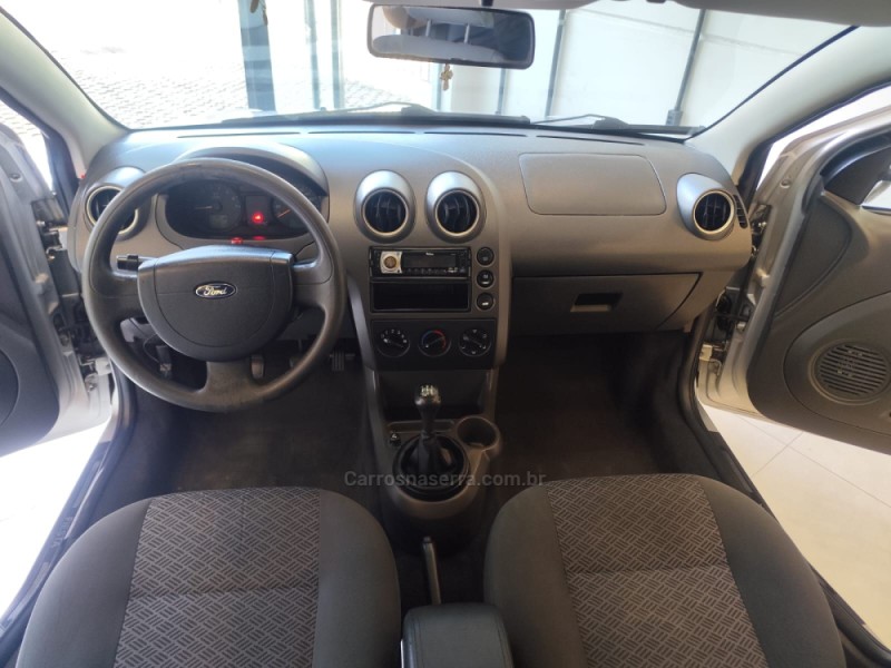 FIESTA 1.6 MPI SEDAN 8V FLEX 4P MANUAL - 2006 - BENTO GONçALVES