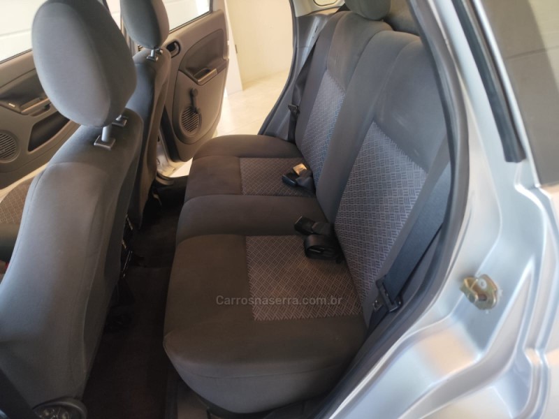 FIESTA 1.6 MPI SEDAN 8V FLEX 4P MANUAL - 2006 - BENTO GONçALVES