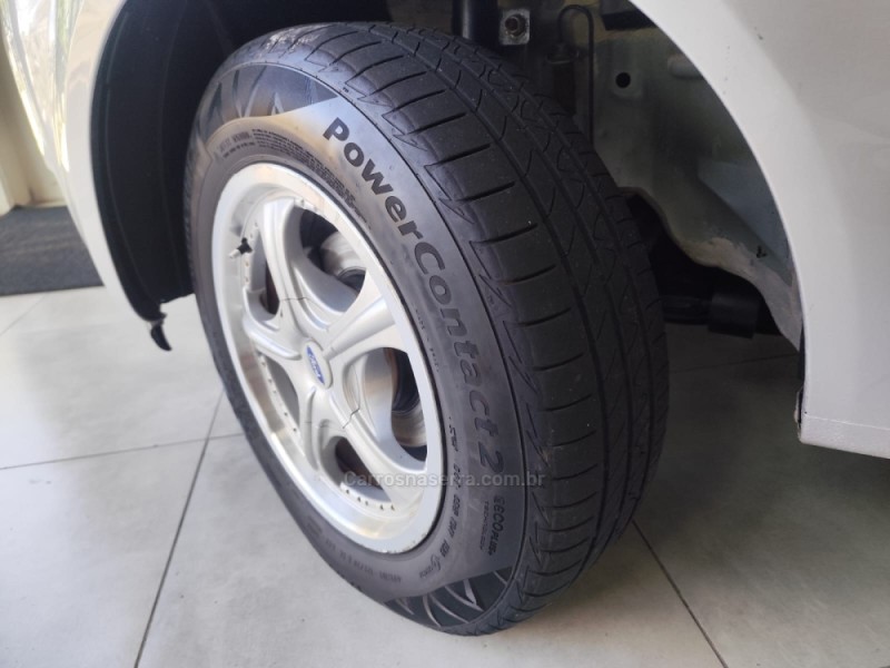 FIESTA 1.6 MPI SEDAN 8V FLEX 4P MANUAL - 2006 - BENTO GONçALVES