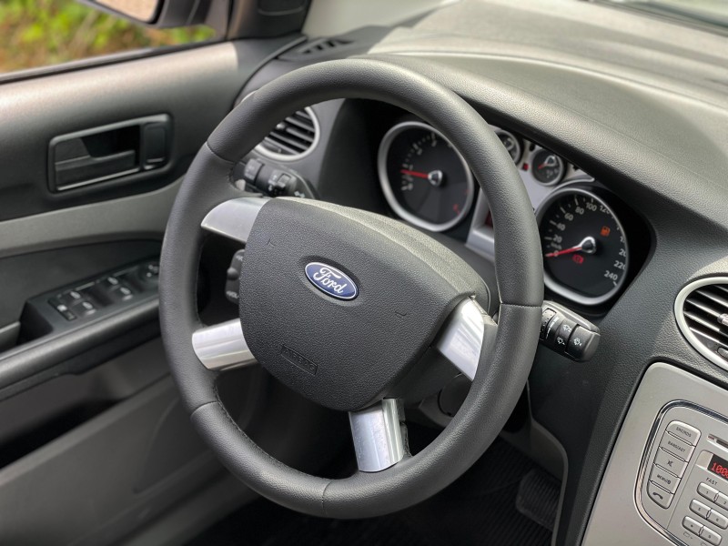 FOCUS 2.0 GLX SEDAN 16V FLEX 4P AUTOMÁTICO - 2013 - FARROUPILHA