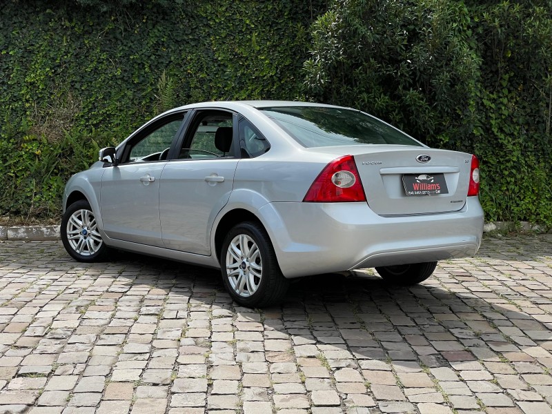 FOCUS 2.0 GLX SEDAN 16V FLEX 4P AUTOMÁTICO - 2013 - FARROUPILHA