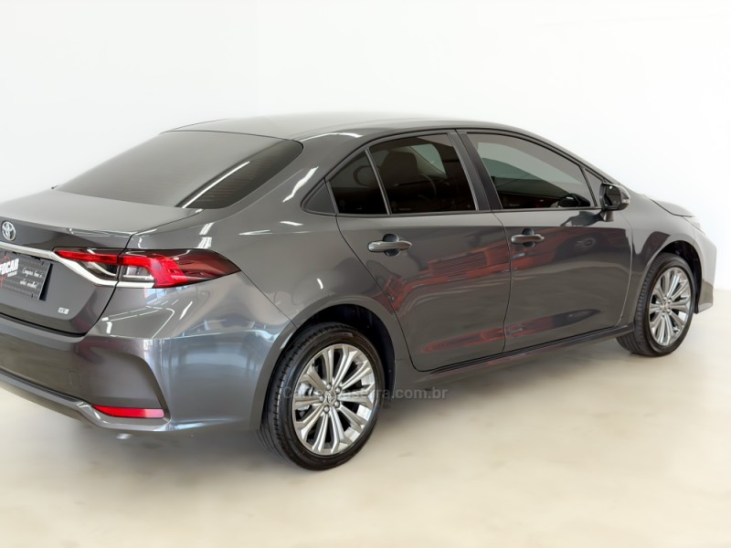 COROLLA 2.0 XEI 16V FLEX 4P AUTOMÁTICO - 2022 - CAXIAS DO SUL