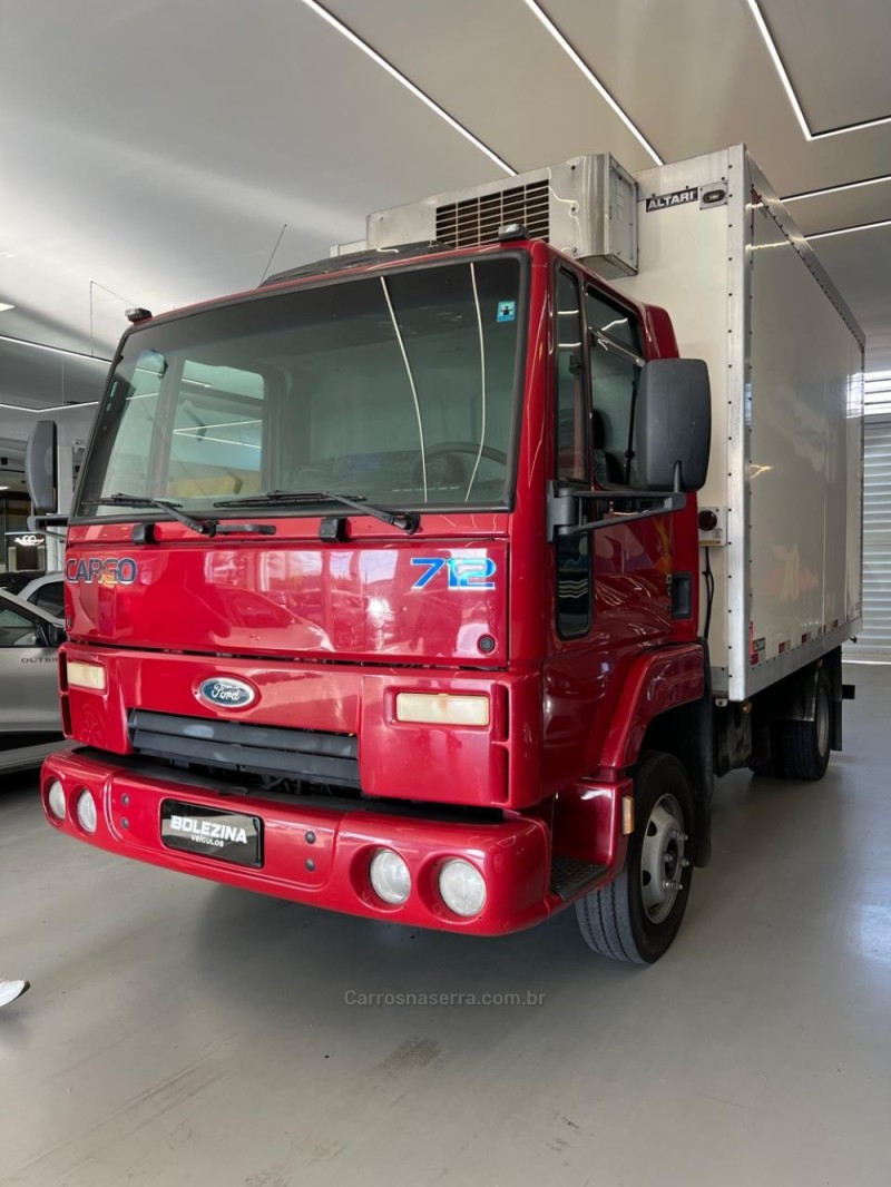 cargo 712 e turbo 2012 novo hamburgo