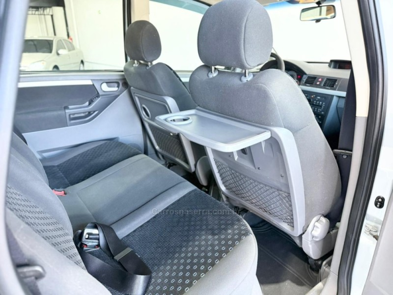 MERIVA 1.4 MPFI MAXX 8V ECONO.FLEX 4P MANUAL - 2011 - NOVO HAMBURGO