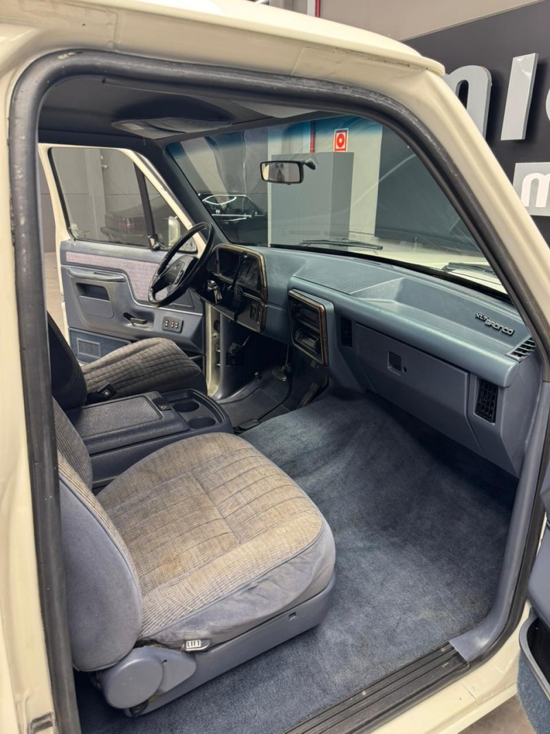 BRONCO 5.8 XLT V8 GASOLINA 2P AUTOMÁTICO - 1990 - CAXIAS DO SUL