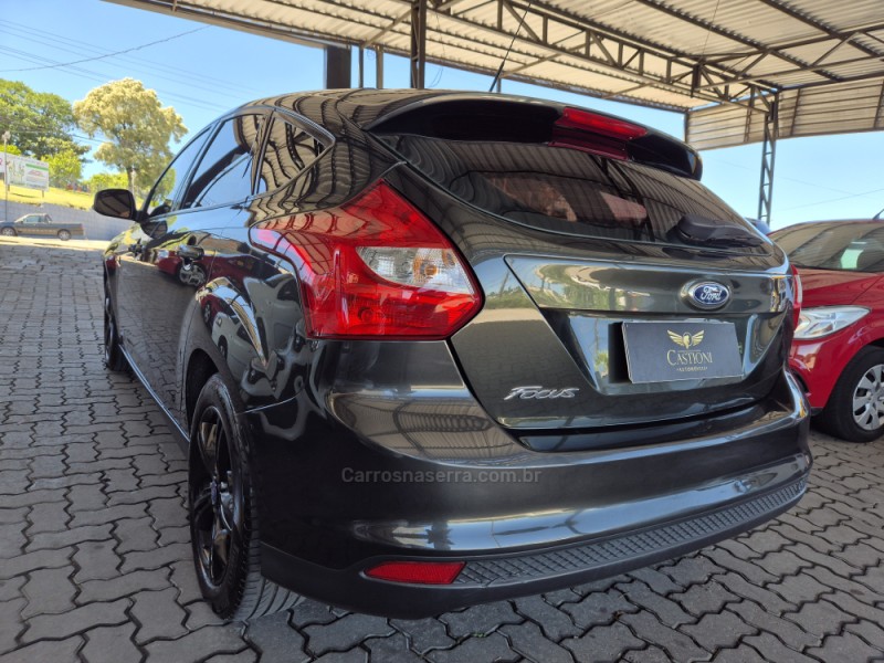 FOCUS 1.6 SE PLUS 16V FLEX 4P MANUAL - 2015 - CAXIAS DO SUL