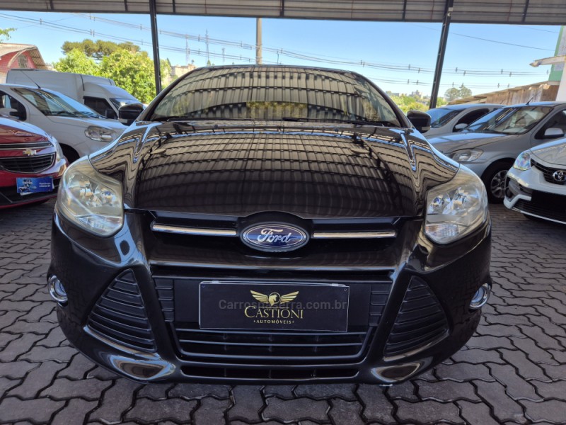 FOCUS 1.6 SE PLUS 16V FLEX 4P MANUAL - 2015 - CAXIAS DO SUL