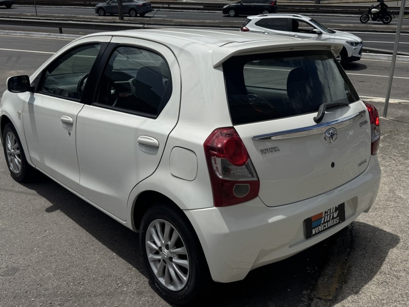 ETIOS 1.5 XLS 16V FLEX 4P MANUAL - 2013 - CAXIAS DO SUL